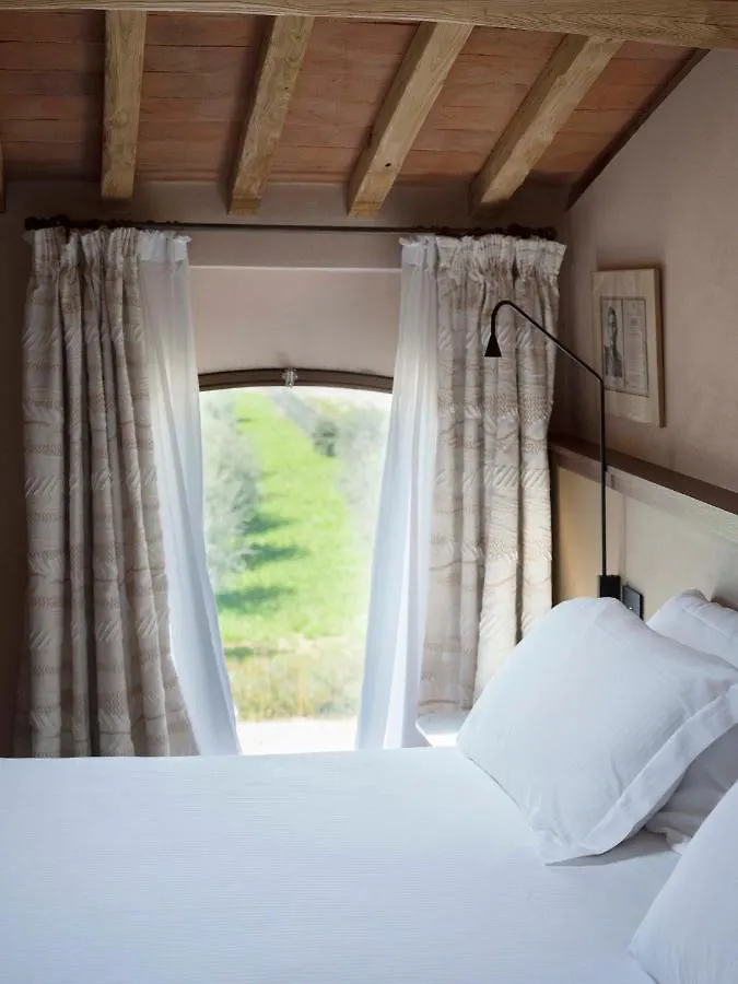 Paradis Agricole Pietrasanta 0*,