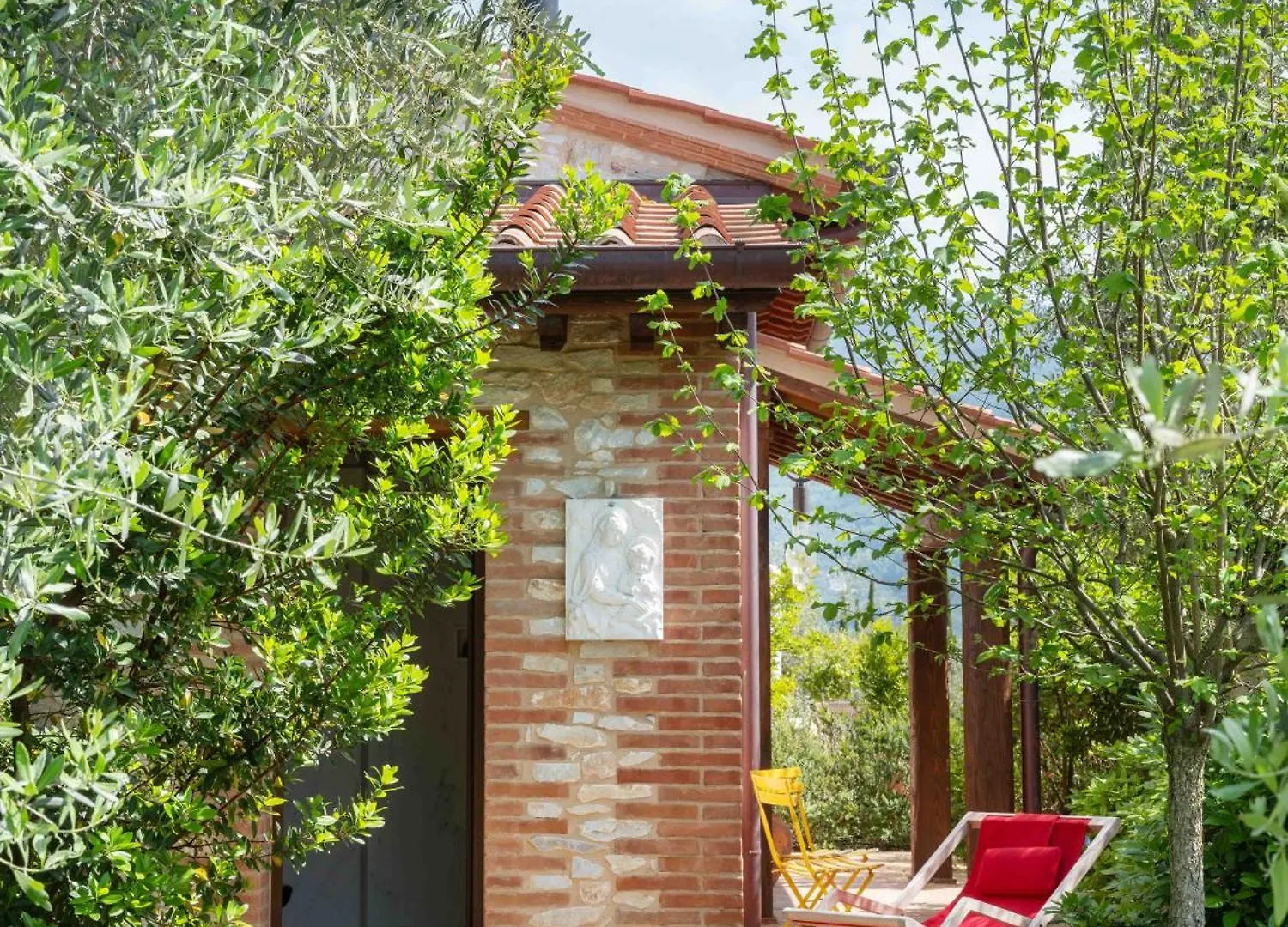 Paradis Agricole Pietrasanta 0*,